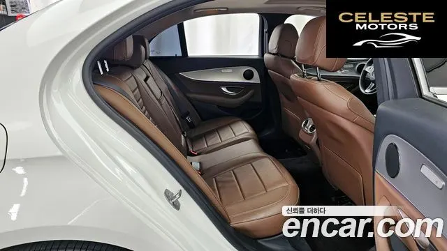 MERCEDES BENZ E-Classe W213 E200 Avantgarde 2018 — photo 18 sur 33