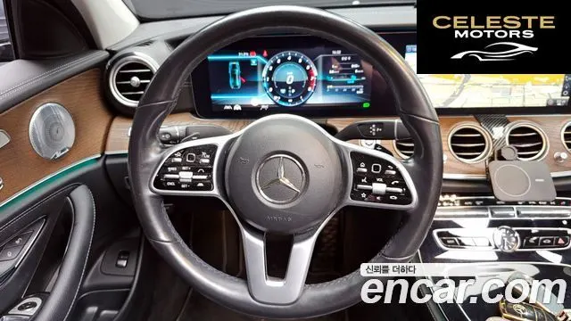 MERCEDES BENZ E-Classe W213 E300 4MATIC Exclusive 2020 — photo 18 sur 35