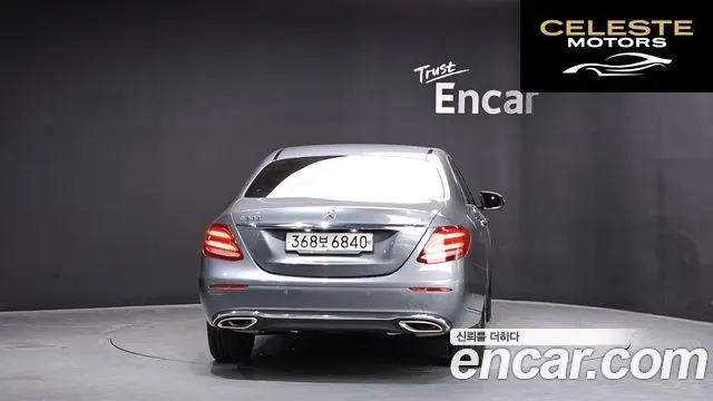 MERCEDES BENZ E-Classe W213 E300 4MATIC Exclusive 2020 — photo 4 sur 35