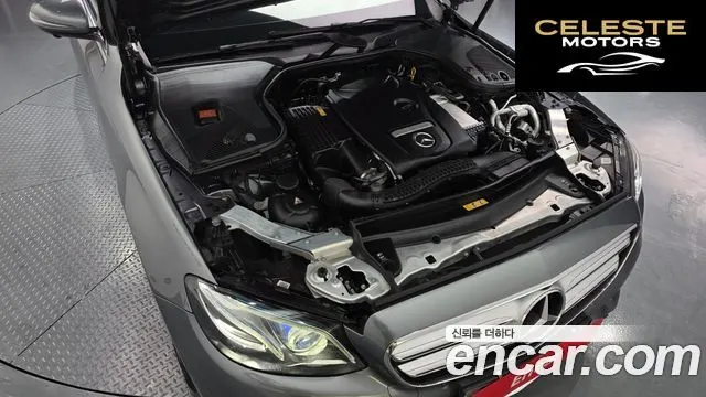MERCEDES BENZ E-Classe W213 E300 Avantgarde 2017 — photo 6 sur 20