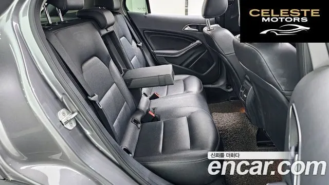 MERCEDES BENZ GLA-Classe X156 GLA200 d 2017 — photo 12 sur 20