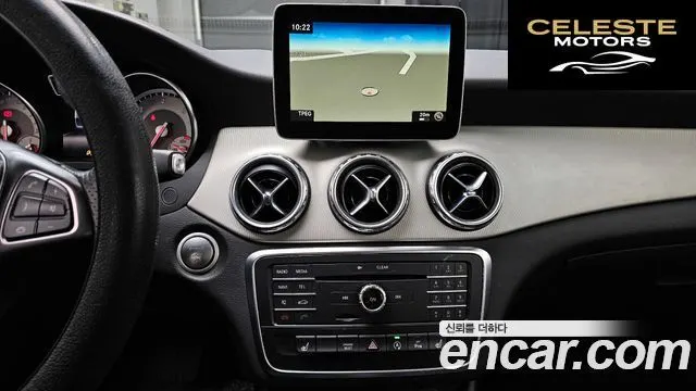MERCEDES BENZ GLA-Classe X156 GLA200 d 2017 — photo 14 sur 20