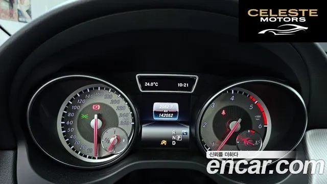 MERCEDES BENZ GLA-Classe X156 GLA200 d 2017 — photo 8 sur 20