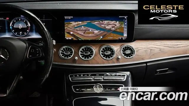 MERCEDES BENZ E-Classe W213 E220d Exclusive 2018 — photo 16 sur 20