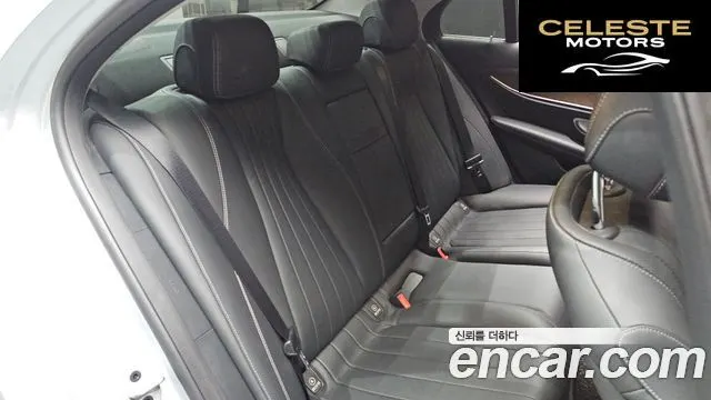 MERCEDES BENZ E-Classe W213 E300 4MATIC Exclusive 2019 — photo 32 sur 33