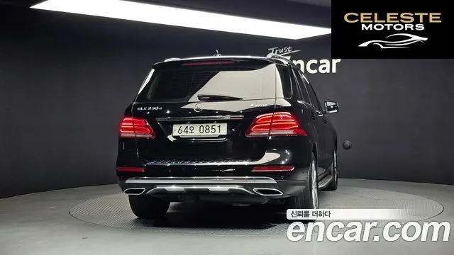 MERCEDES BENZ GLE-Classe W166 GLE250 d 4MATIC 2016 — photo 4 sur 20