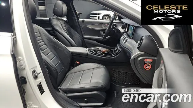 MERCEDES BENZ E-Classe W213 E300 Avantgarde 2019 — photo 16 sur 36