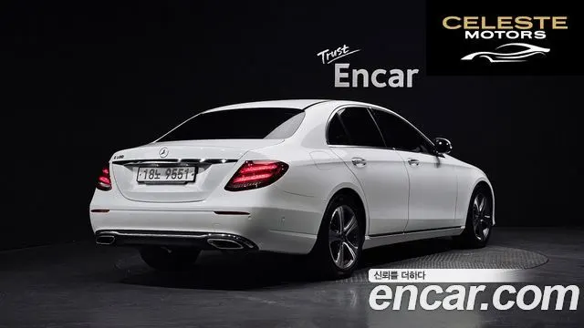 MERCEDES BENZ E-Classe W213 E300 Avantgarde 2019 — photo 2 sur 36