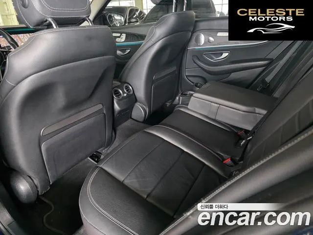 MERCEDES BENZ E-Classe W213 E300 4MATIC Avantgarde 2019 — photo 16 sur 24