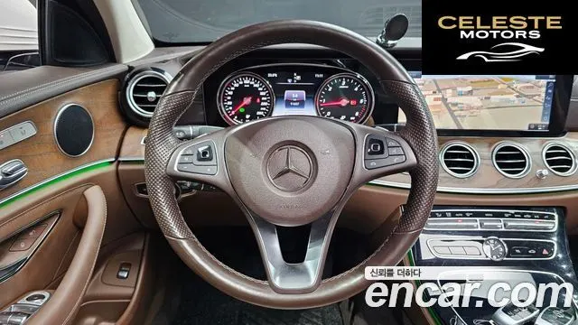 MERCEDES BENZ E-Classe W213 E220d Exclusive 2018 — photo 13 sur 20