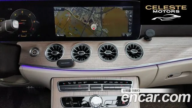 MERCEDES BENZ E-Classe W213 E220d Coupé 2017 — photo 18 sur 34