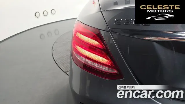 MERCEDES BENZ E-Classe W213 E300 4MATIC Avantgarde 2019 — photo 9 sur 34