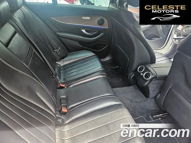 MERCEDES BENZ E-Classe W213 E220d Exclusive 2017 — photo 12 sur 26
