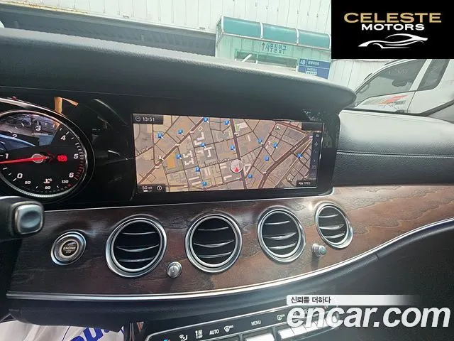 MERCEDES BENZ E-Classe W213 E220d Exclusive 2017 — photo 17 sur 26