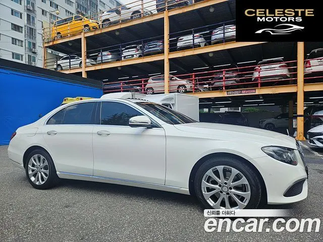 MERCEDES BENZ E-Classe W213 E220d Exclusive 2017 — photo 4 sur 26