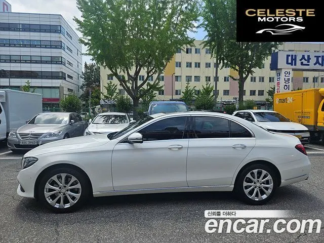 MERCEDES BENZ E-Classe W213 E220d Exclusive 2017 — photo 5 sur 26