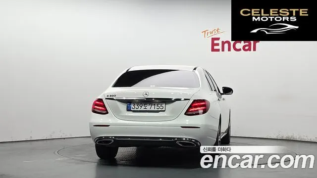 MERCEDES BENZ E-Classe W213 E300 Avantgarde 2019 — photo 3 sur 31