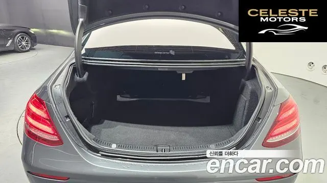 MERCEDES BENZ E-Classe W213 E300 Avantgarde 2019 — photo 21 sur 28