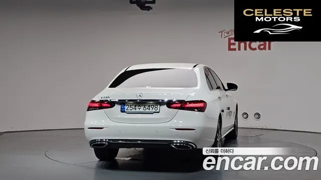 MERCEDES BENZ E-Classe W213 E250 Avantgarde 2023 — photo 3 sur 35