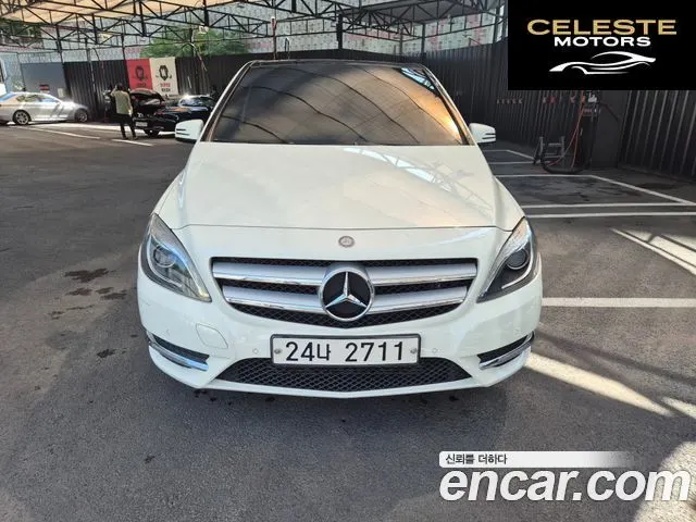 MERCEDES BENZ B-Classe W246 B200 CDI Sport 2012 — photo 21 sur 25