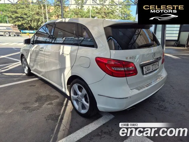 MERCEDES BENZ B-Classe W246 B200 CDI Sport 2012 — photo 4 sur 25