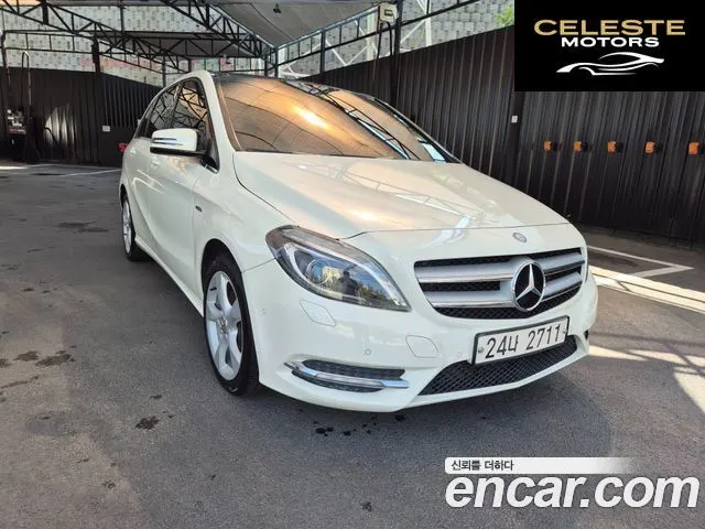 MERCEDES BENZ B-Classe W246 B200 CDI Sport 2012 — photo 8 sur 25