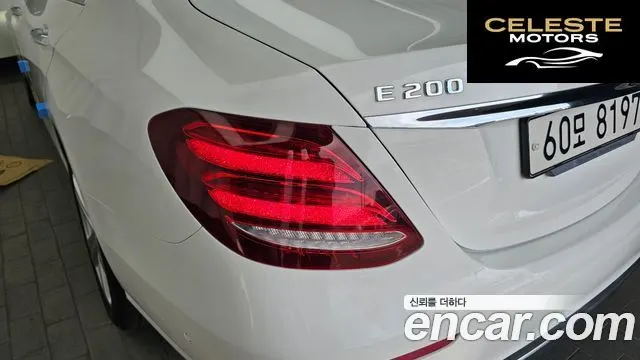 MERCEDES BENZ E-Classe W213 E200 Avantgarde 2018 — photo 9 sur 33
