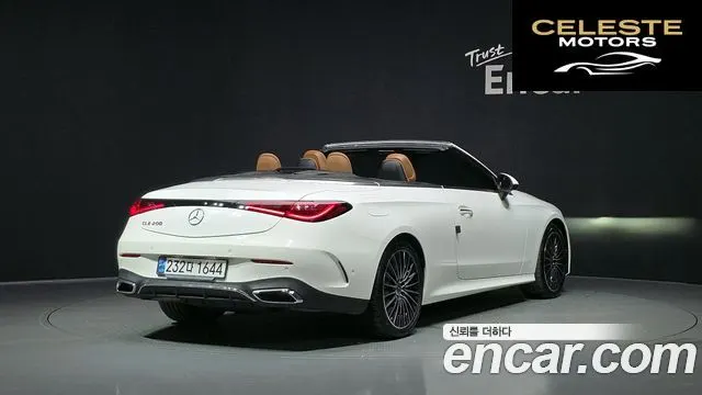 MERCEDES BENZ CLE-Classe C236 CLE200 Cabriolet 2024 — photo 17 sur 30