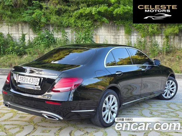 MERCEDES BENZ E-Classe W213 E300 4MATIC Exclusive 2020 — photo 2 sur 26