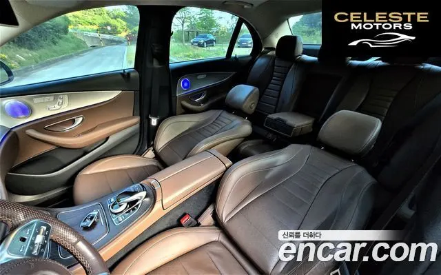 MERCEDES BENZ E-Classe W213 E200 Avantgarde 2017 — photo 20 sur 26