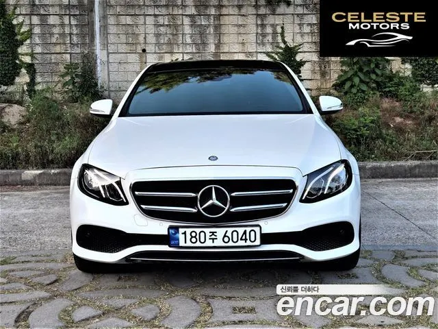 MERCEDES BENZ E-Classe W213 E200 Avantgarde 2017 — photo 4 sur 26