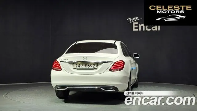 MERCEDES BENZ C-Classe W205 C220 d Avantgarde 2016 — photo 4 sur 20
