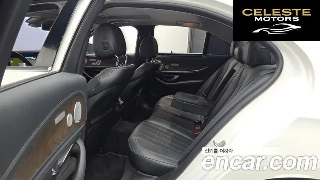 MERCEDES BENZ E-Classe W213 E300 4MATIC Exclusive 2018 — photo 17 sur 30