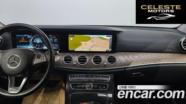 MERCEDES BENZ E-Classe W213 E300 4MATIC Exclusive 2018 — photo 19 sur 30