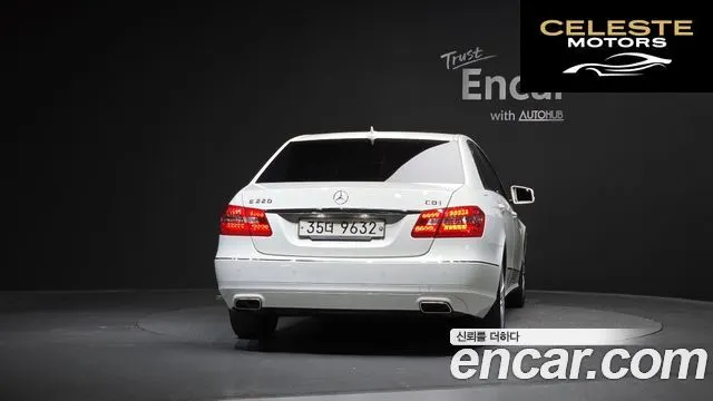 MERCEDES BENZ E-Classe W212 E220 CDI Avantgarde 2012 — photo 4 sur 20