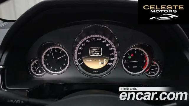 MERCEDES BENZ E-Classe W212 E220 CDI Avantgarde 2012 — photo 8 sur 20