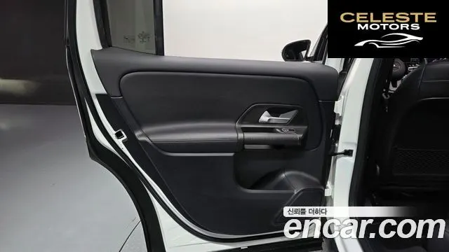 MERCEDES BENZ GLB-Classe X247 GLB200 d 2021 — photo 15 sur 30