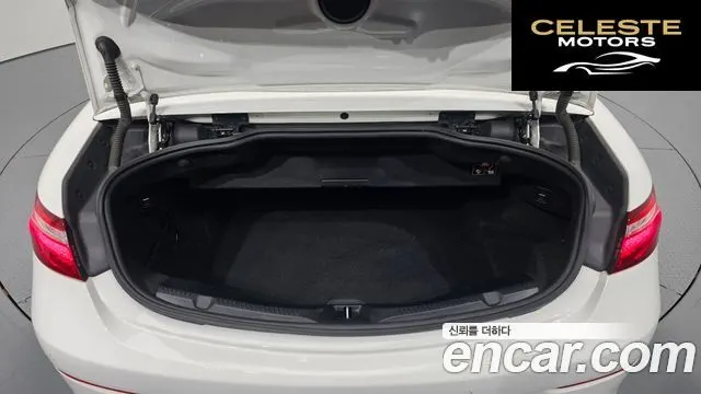 MERCEDES BENZ E-Classe W213 E220d Cabriolet 2018 — photo 26 sur 32