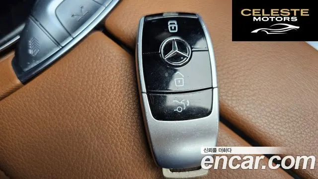 MERCEDES BENZ E-Classe W213 E220d Cabriolet 2018 — photo 32 sur 32
