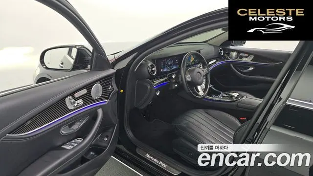 MERCEDES BENZ E-Classe W213 E400 4MATIC Exclusive 2017 — photo 13 sur 32
