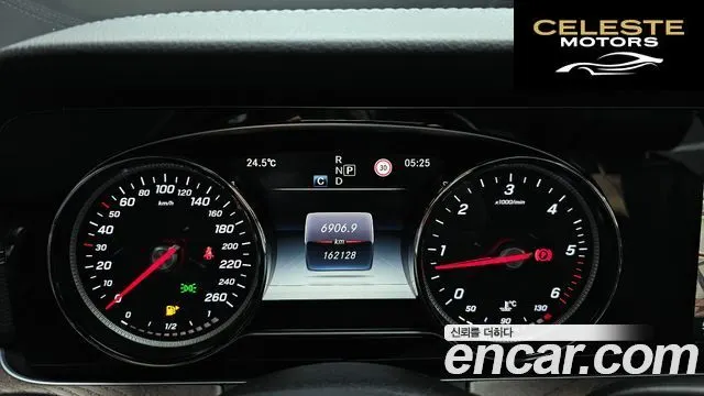 MERCEDES BENZ E-Classe W213 E220d Exclusive 2017 — photo 8 sur 20