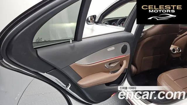 MERCEDES BENZ E-Classe W213 E300 Avantgarde 2019 — photo 14 sur 32