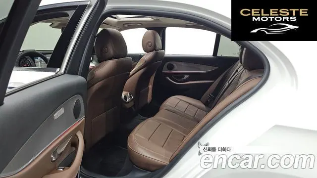 MERCEDES BENZ E-Classe W213 E300 Avantgarde 2019 — photo 17 sur 32