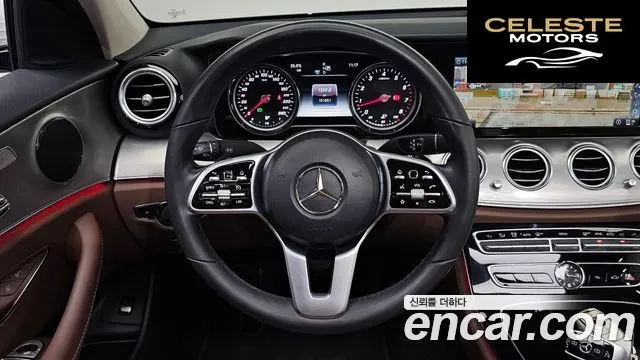MERCEDES BENZ E-Classe W213 E300 Avantgarde 2019 — photo 18 sur 32