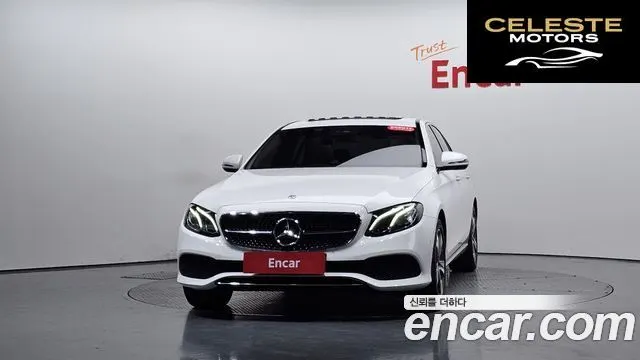 MERCEDES BENZ E-Classe W213 E300 Avantgarde 2019 — photo 2 sur 32