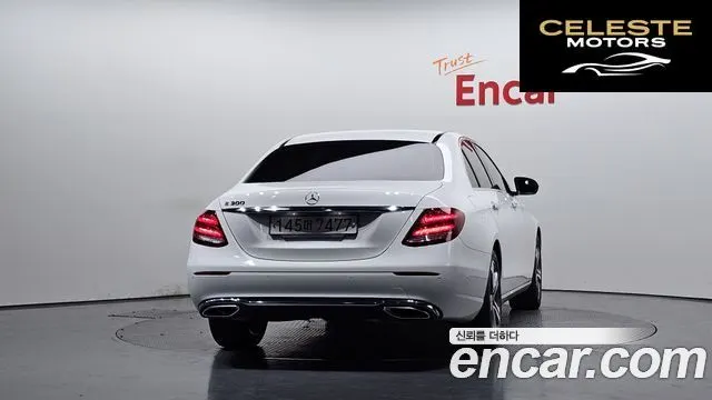 MERCEDES BENZ E-Classe W213 E300 Avantgarde 2019 — photo 3 sur 32