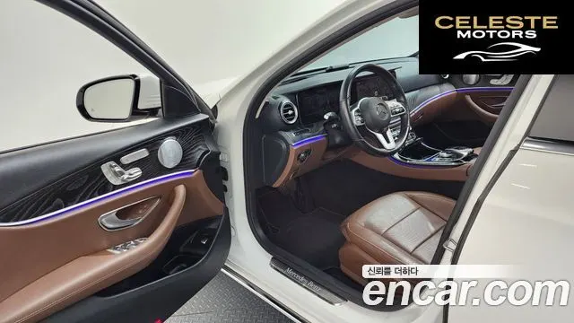 MERCEDES BENZ E-Classe W213 E300 4MATIC Avantgarde 2019 — photo 13 sur 33