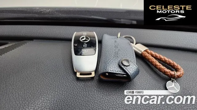 MERCEDES BENZ E-Classe W213 E300 4MATIC Avantgarde 2019 — photo 21 sur 33