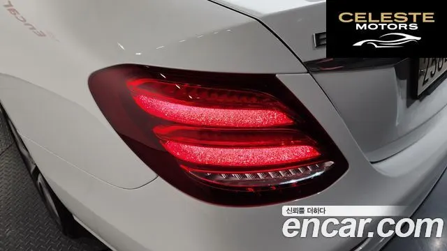 MERCEDES BENZ E-Classe W213 E300 4MATIC Avantgarde 2019 — photo 9 sur 33