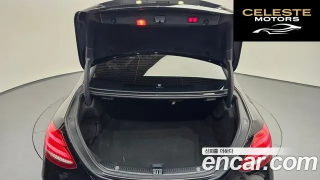 MERCEDES BENZ E-Classe W213 E220d Avantgarde 2019 — photo 23 sur 49
